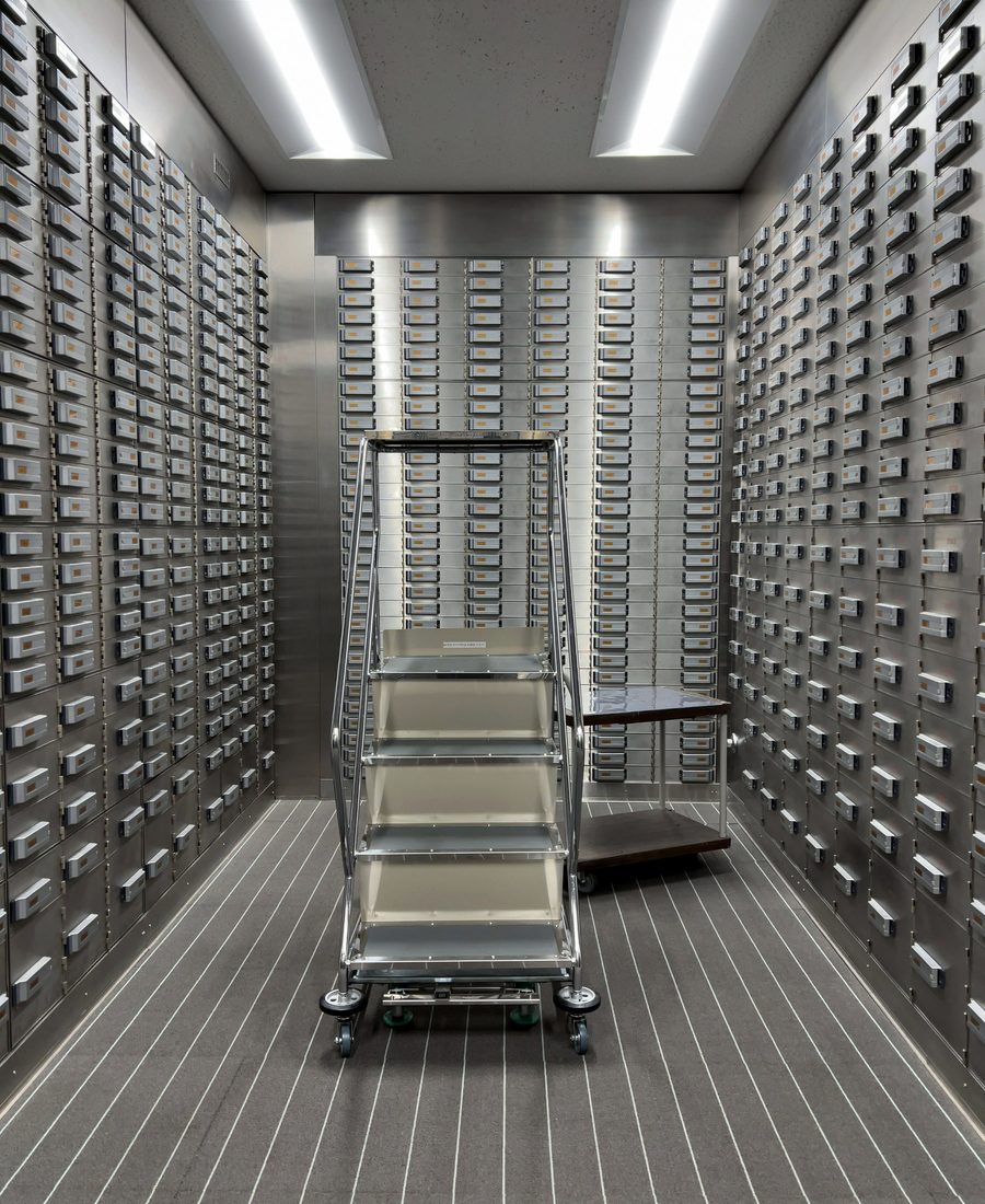 Couloir de coffres de banque